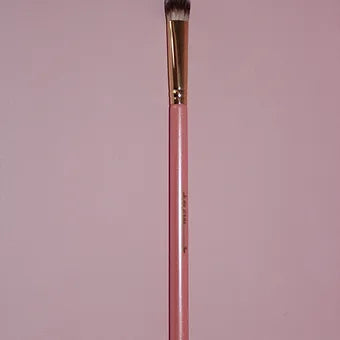 Flat Eye Blending Brush 015