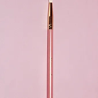 Tapered Mini Eyeshadow Brush 05